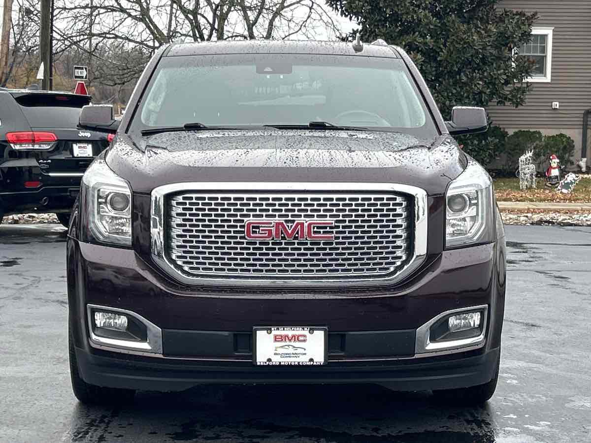 2017 Gmc Yukon Denali photo 2