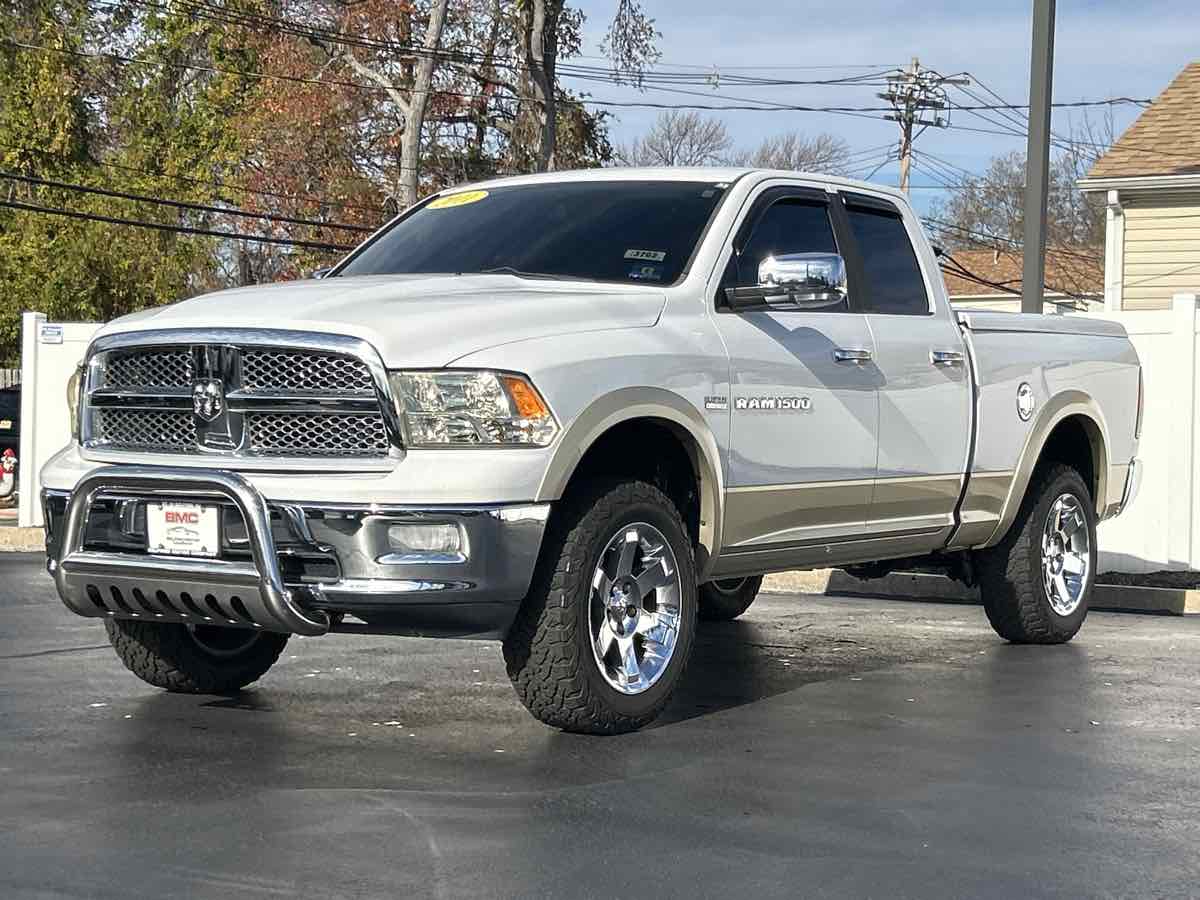 2011 Ram 1500 Laramie photo 3