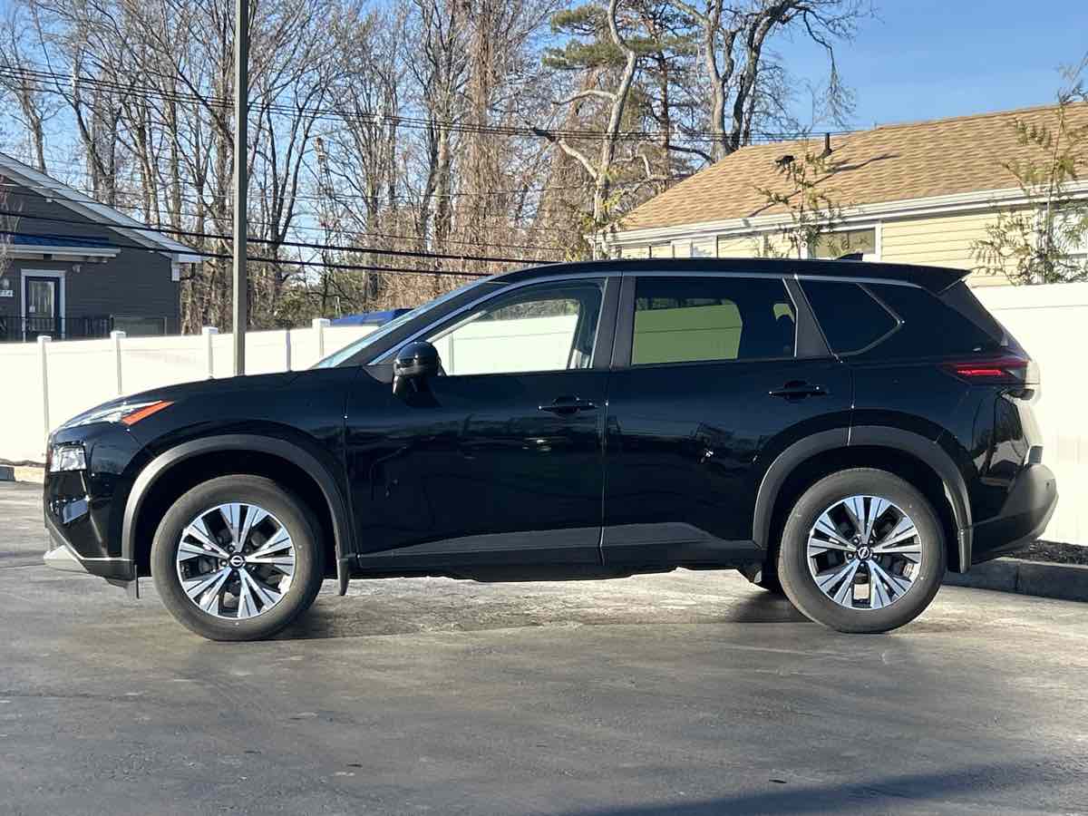 2023 Nissan Rogue SV - Photo 4