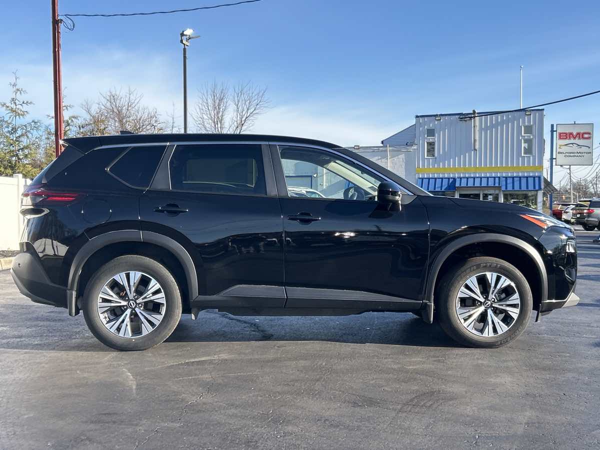2023 Nissan Rogue SV - Photo 8