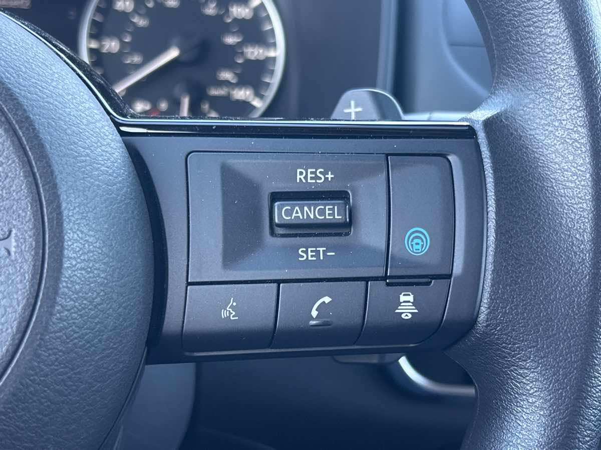 2023 Nissan Rogue SV - Photo 16