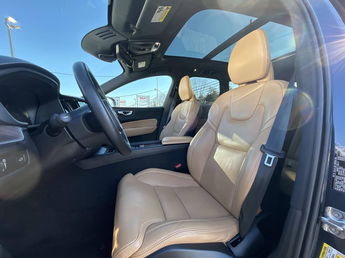 2021 Volvo XC60 Inscription - Photo 10