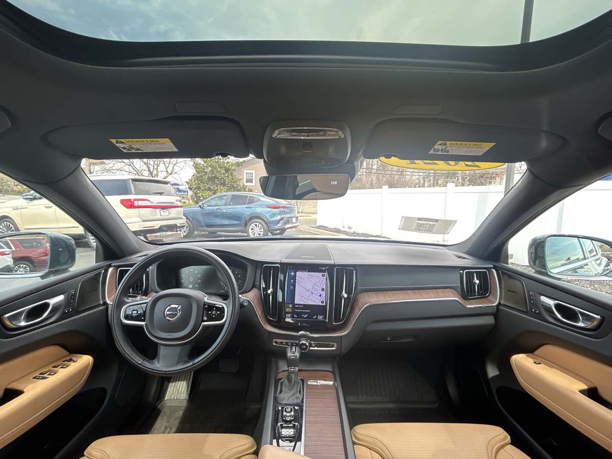 2021 Volvo XC60 Inscription - Photo 9