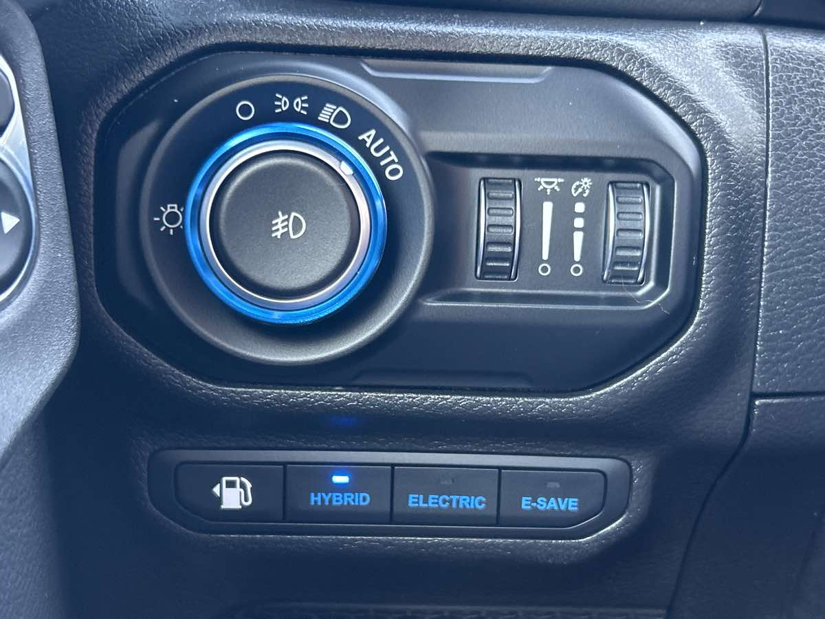 2021 Jeep Wrangler Unlimited Sahara 4XE - Photo 20