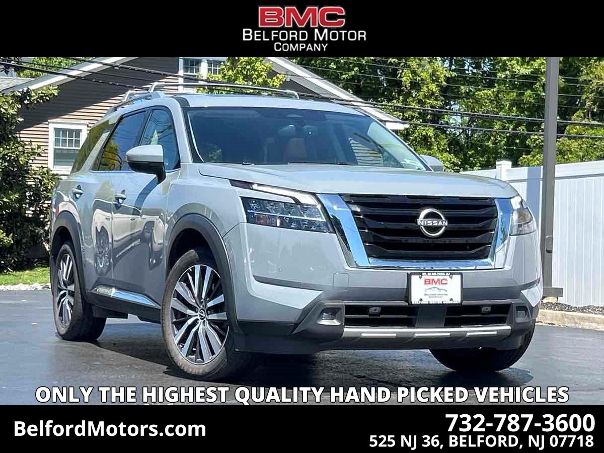 2022 Nissan Pathfinder Platinum 4WD's photo