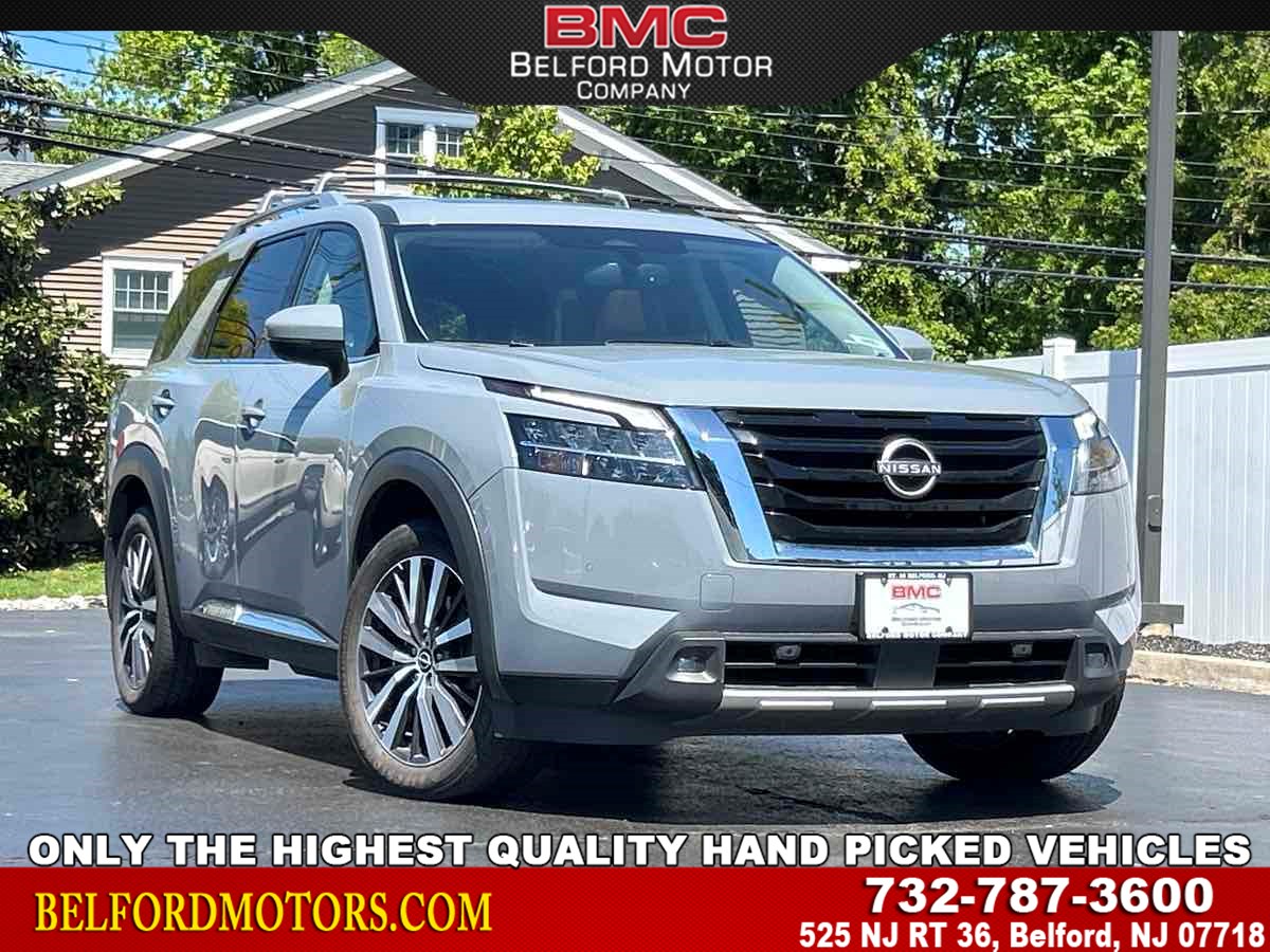 2022 Nissan Pathfinder Platinum 4WD's photo