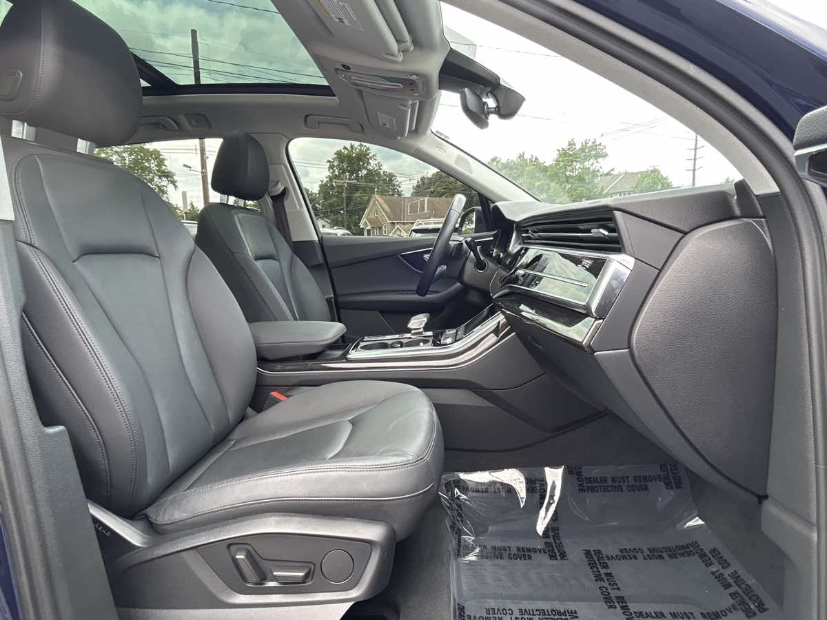 2022 Audi Q7 Premium Plus - Photo 12