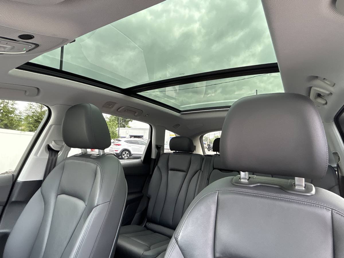 2022 Audi Q7 Premium Plus - Photo 11