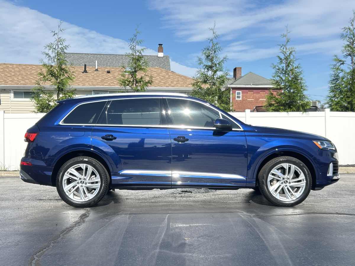 2022 Audi Q7 Premium Plus - Photo 8