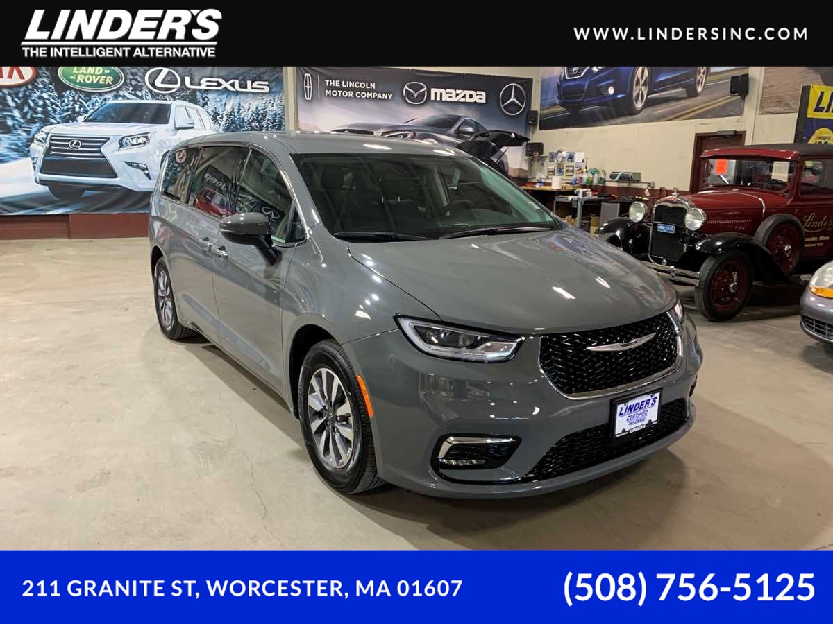 2023 Chrysler Pacifica Touring L Plug-In Hybrid