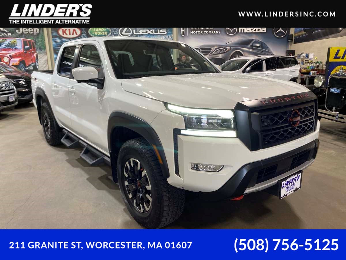 2023 Nissan Frontier PRO-4X Crew Cab 4x4