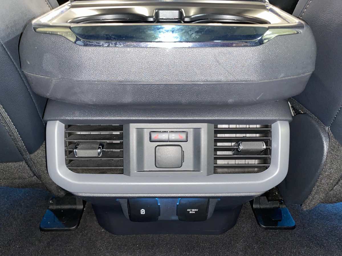 2025 Ford F-150 Lariat - Photo 31