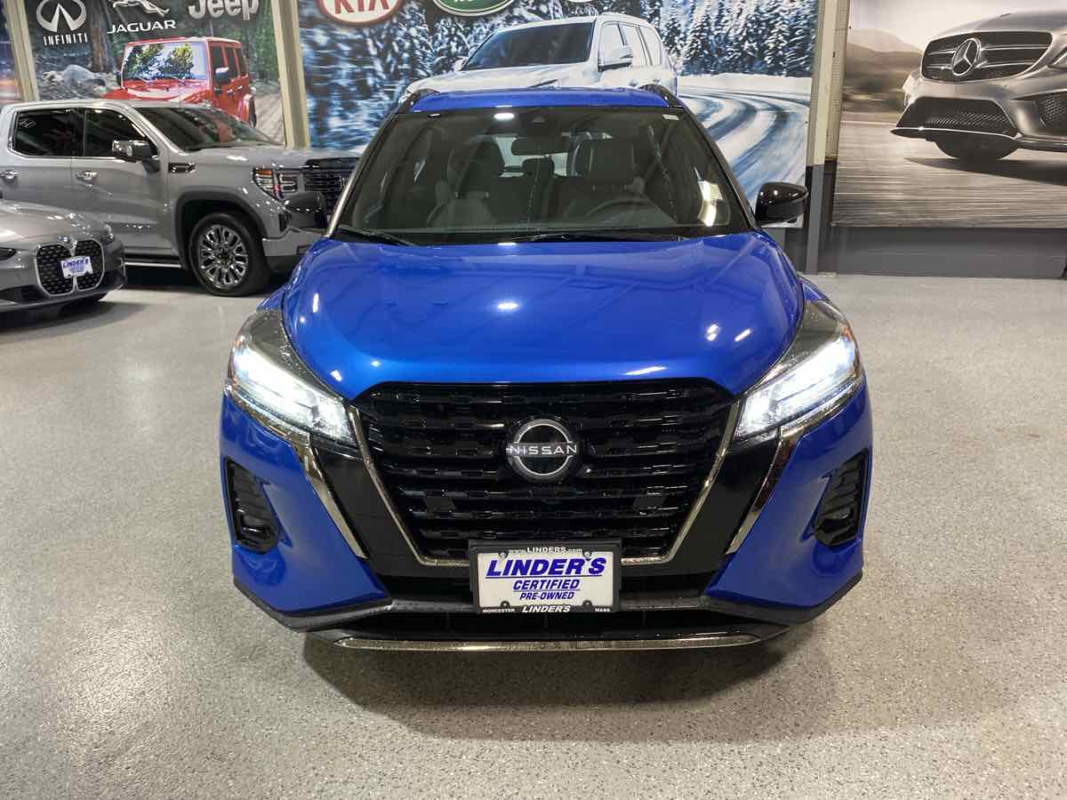 2023 Nissan Kicks SR - Photo 2