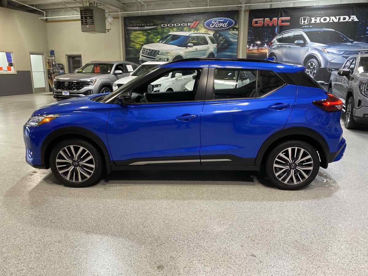 2023 Nissan Kicks SR - Photo 4