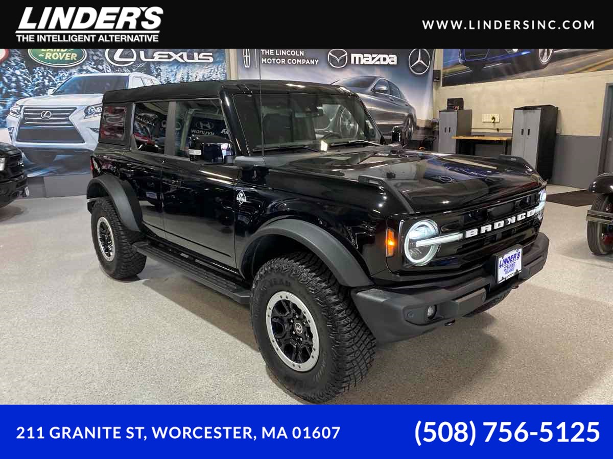 2023 Ford Bronco Outer Banks 4x4's photo