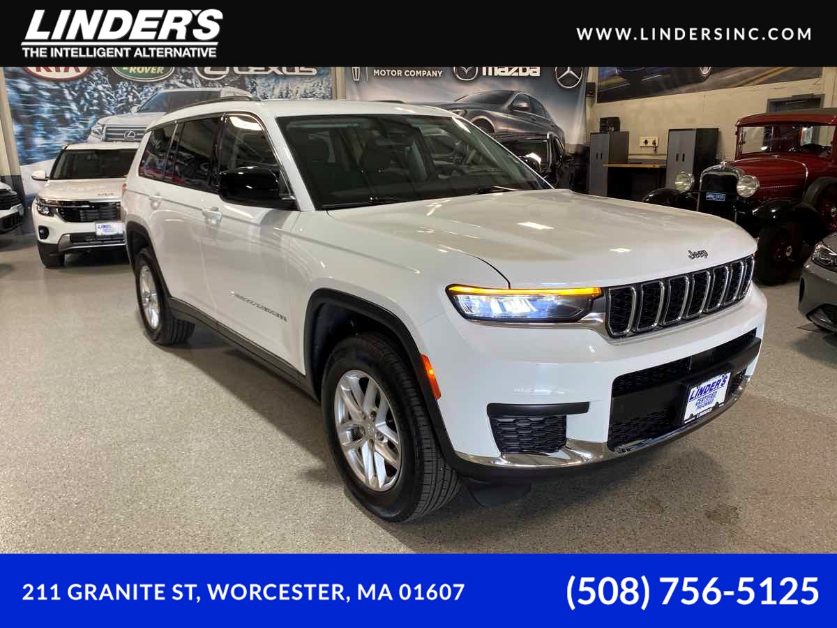 2023 Jeep Grand Cherokee L Laredo 4WD photo