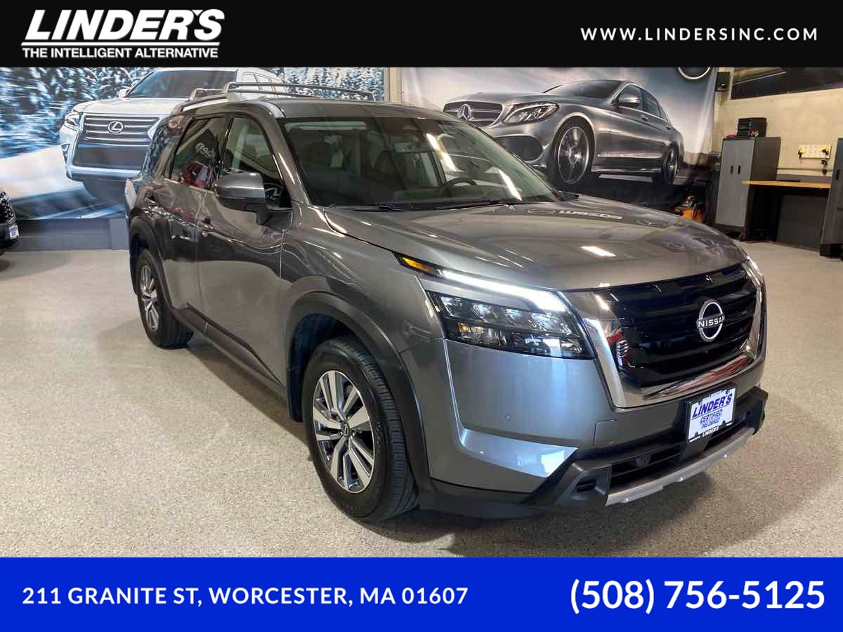 2025 Nissan Pathfinder SL 4WD