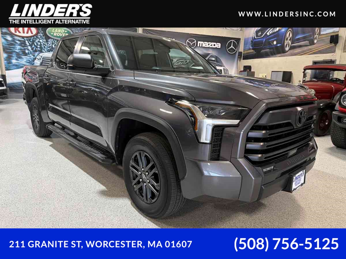 2025 Toyota Tundra SR5 CrewMax 4x4