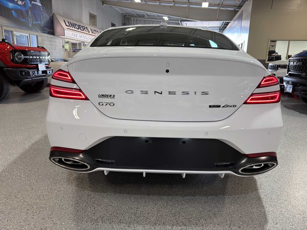 2025 GENESIS G70 Sport Advanced - Photo 6