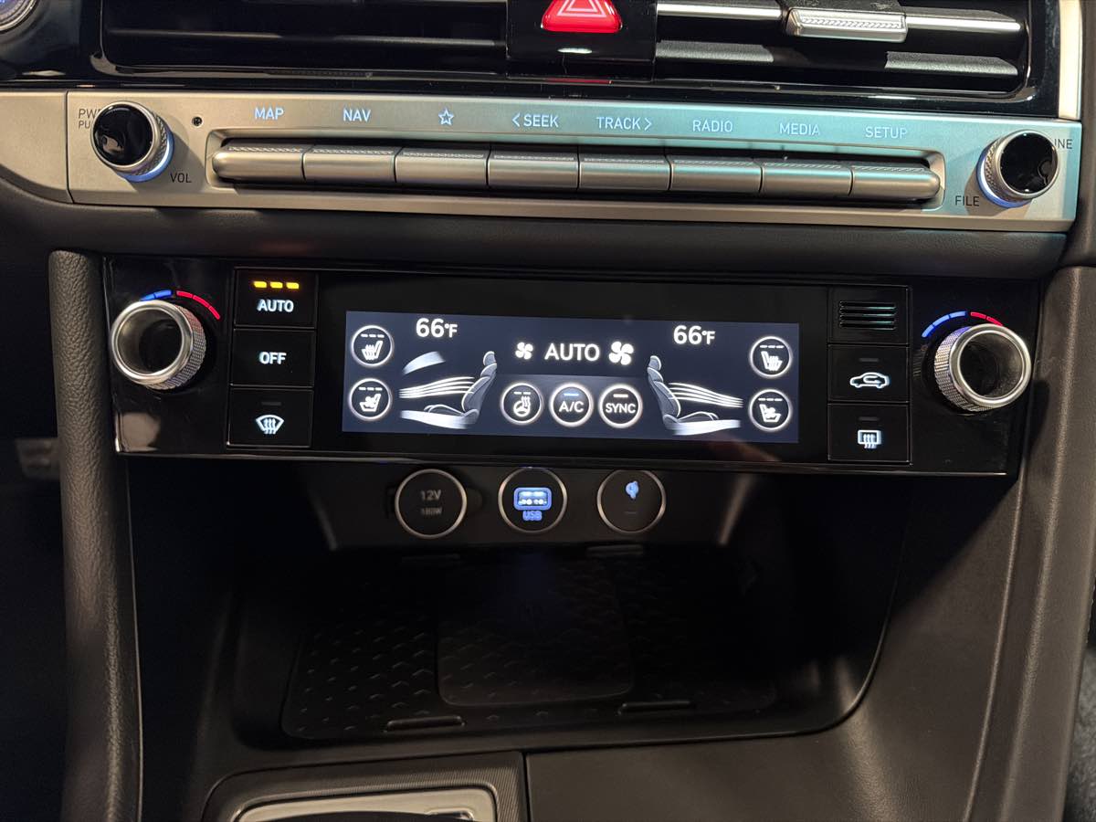 2025 GENESIS G70 Sport Advanced - Photo 25