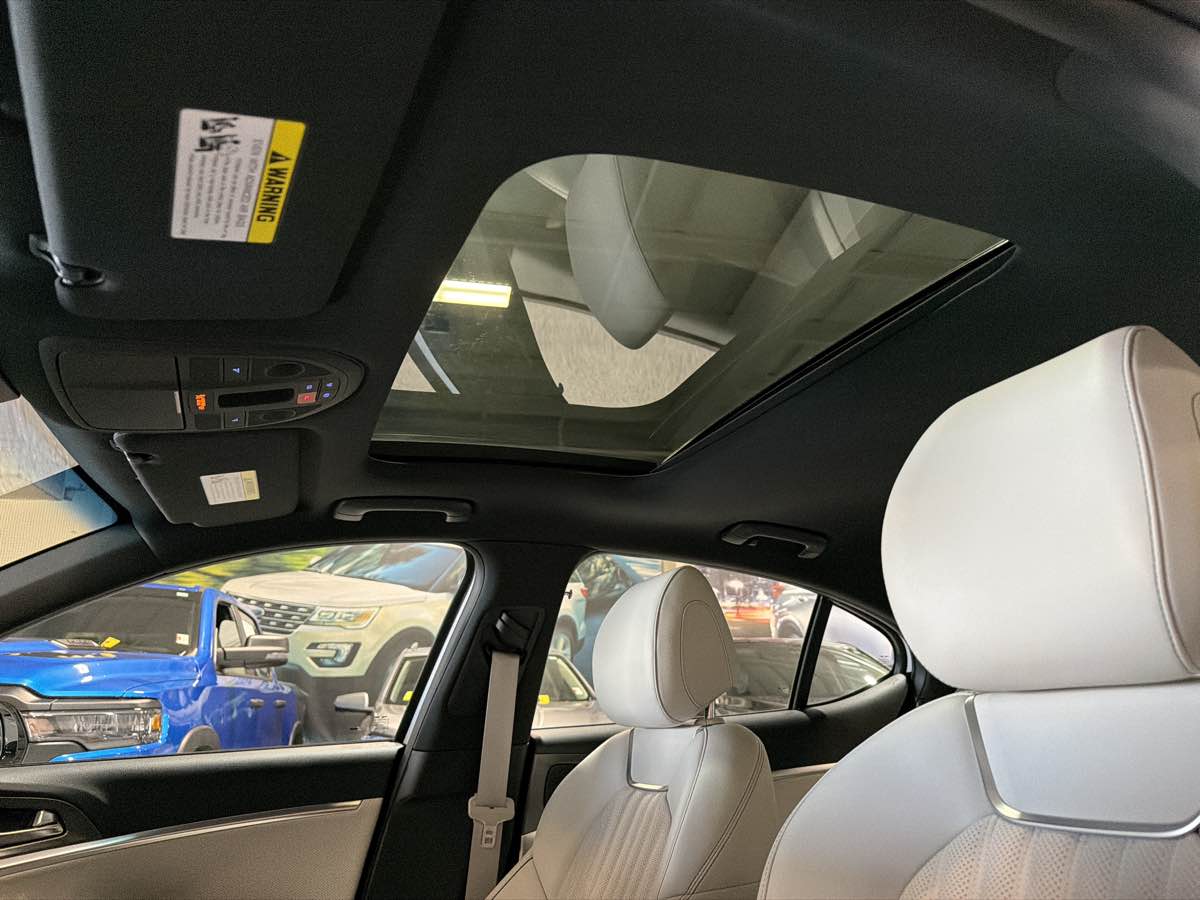 2025 GENESIS G70 Sport Advanced - Photo 28
