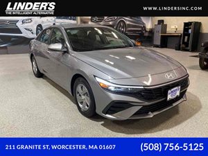 View 2025 Hyundai Elantra