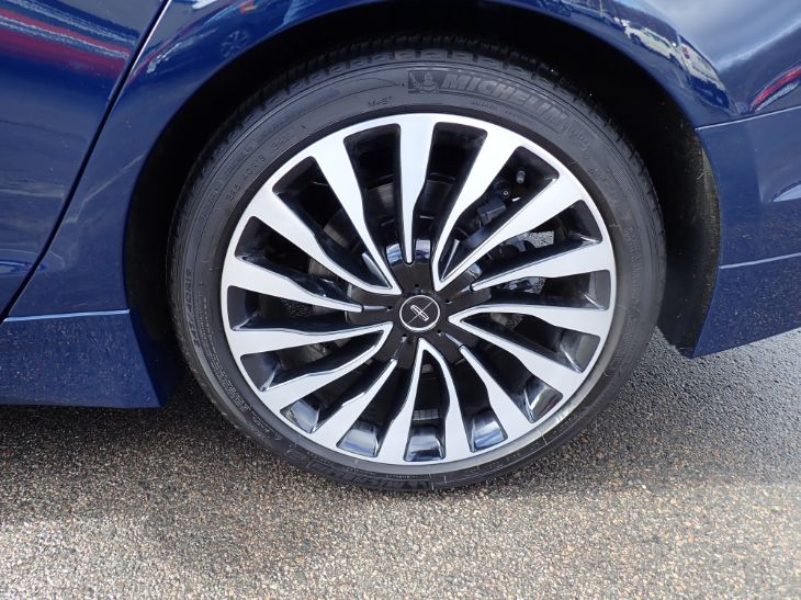 Sold 2018 Lincoln MKZ Black Label in Worcester