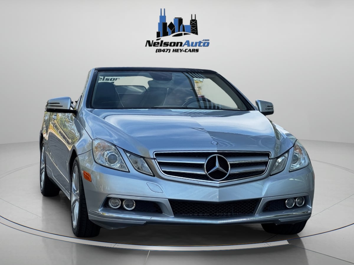 2011 Mercedes Benz E photo 2