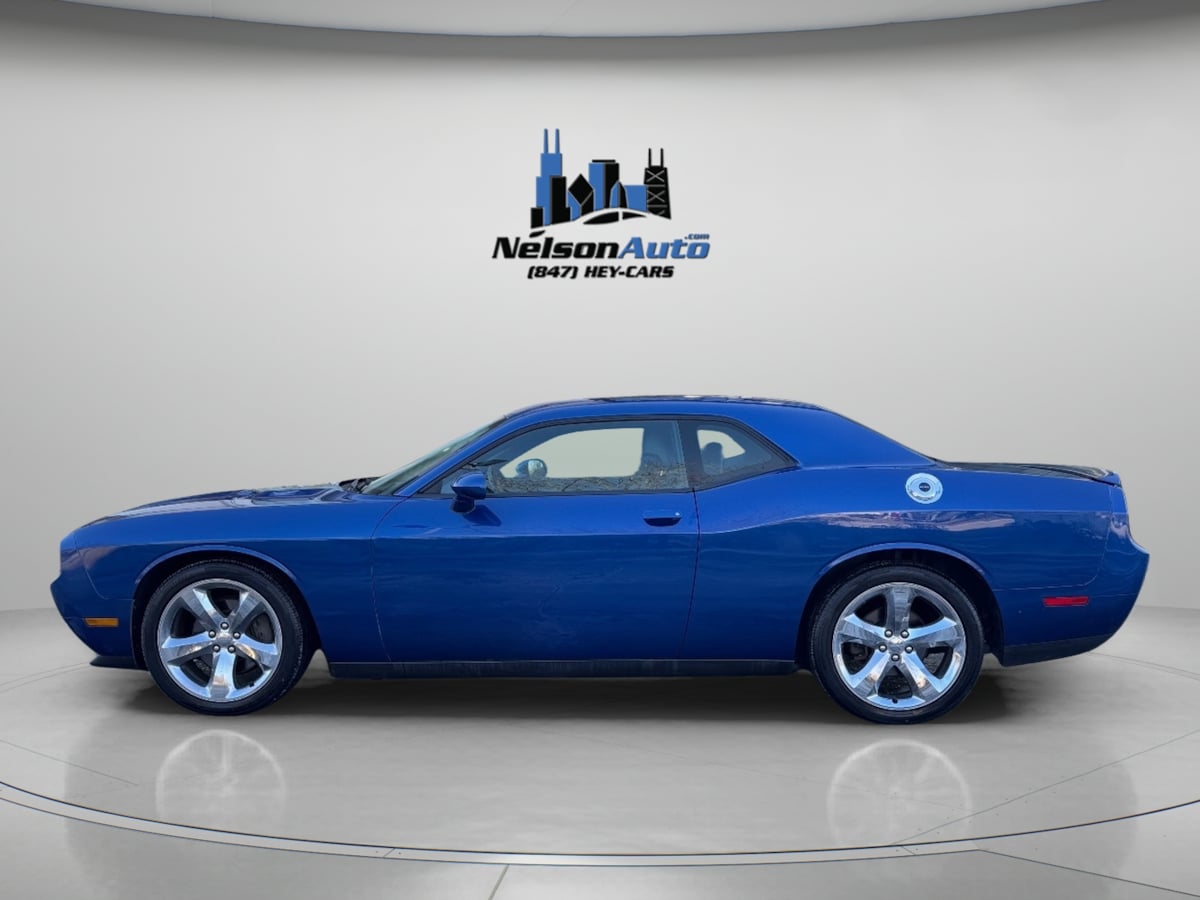 2012 Dodge Challenger SXT Plus photo 9