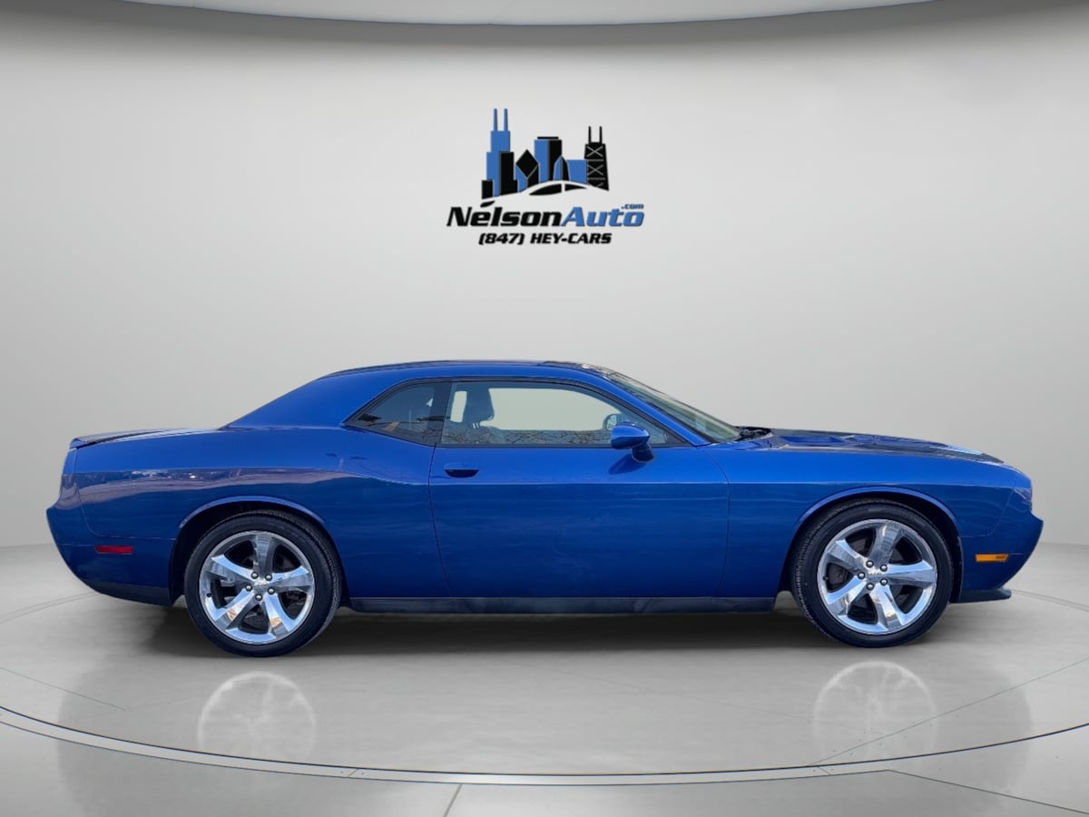 2012 Dodge Challenger SXT Plus photo 3