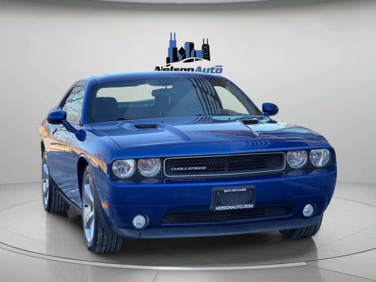 2012 Dodge Challenger SXT Plus photo 2
