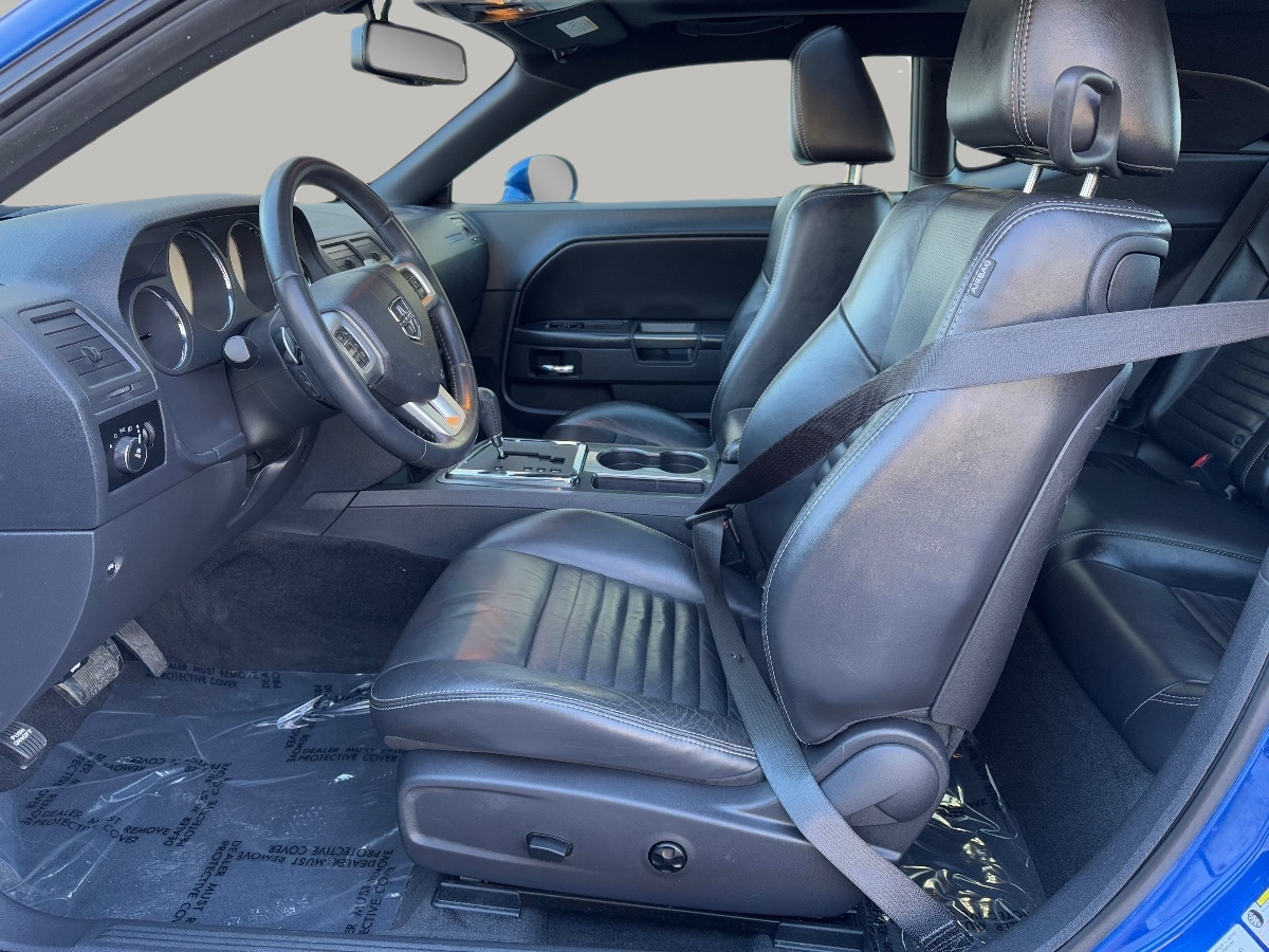 2012 Dodge Challenger SXT Plus photo 15