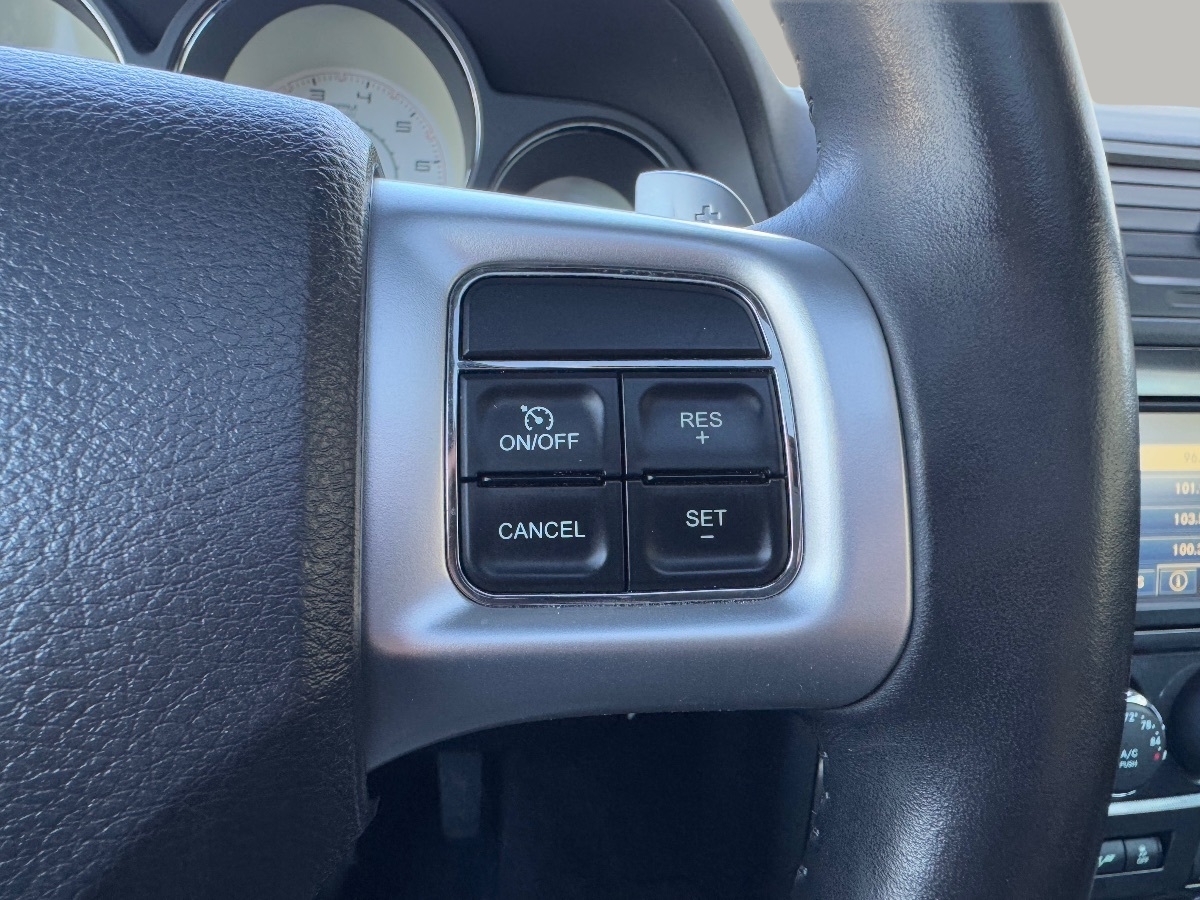 2012 Dodge Challenger SXT Plus photo 22