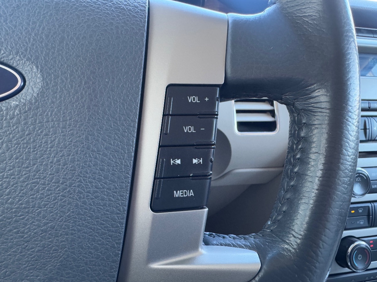 2009 Ford Flex SEL - Photo 26