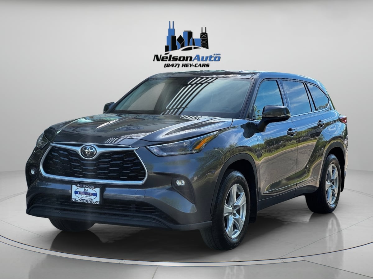 2021 Toyota Highlander LE photo 9