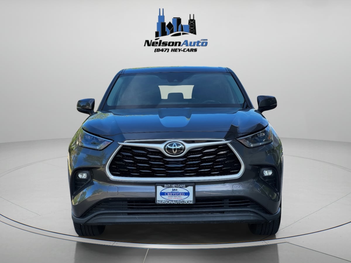 2021 Toyota Highlander LE photo 7
