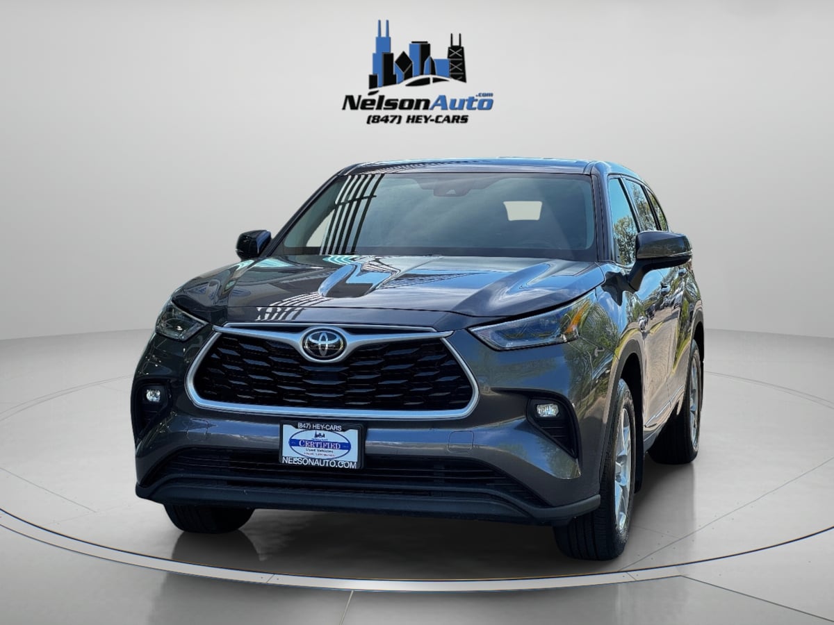 2021 Toyota Highlander LE photo 8