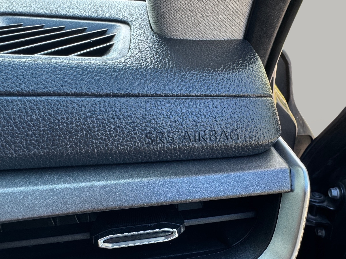 2021 Toyota Highlander LE photo 31