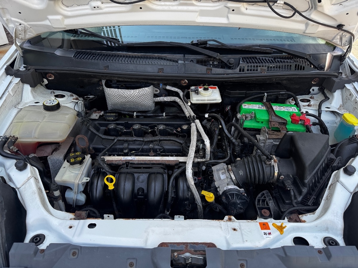 2010 Ford Transit Connect XL photo 12