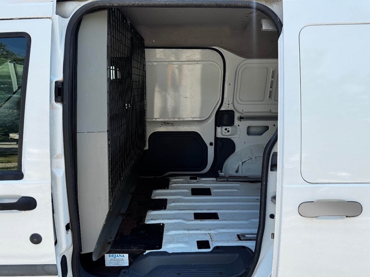2010 Ford Transit Connect XL photo 17