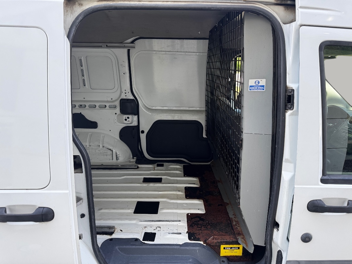 2010 Ford Transit Connect XL photo 20
