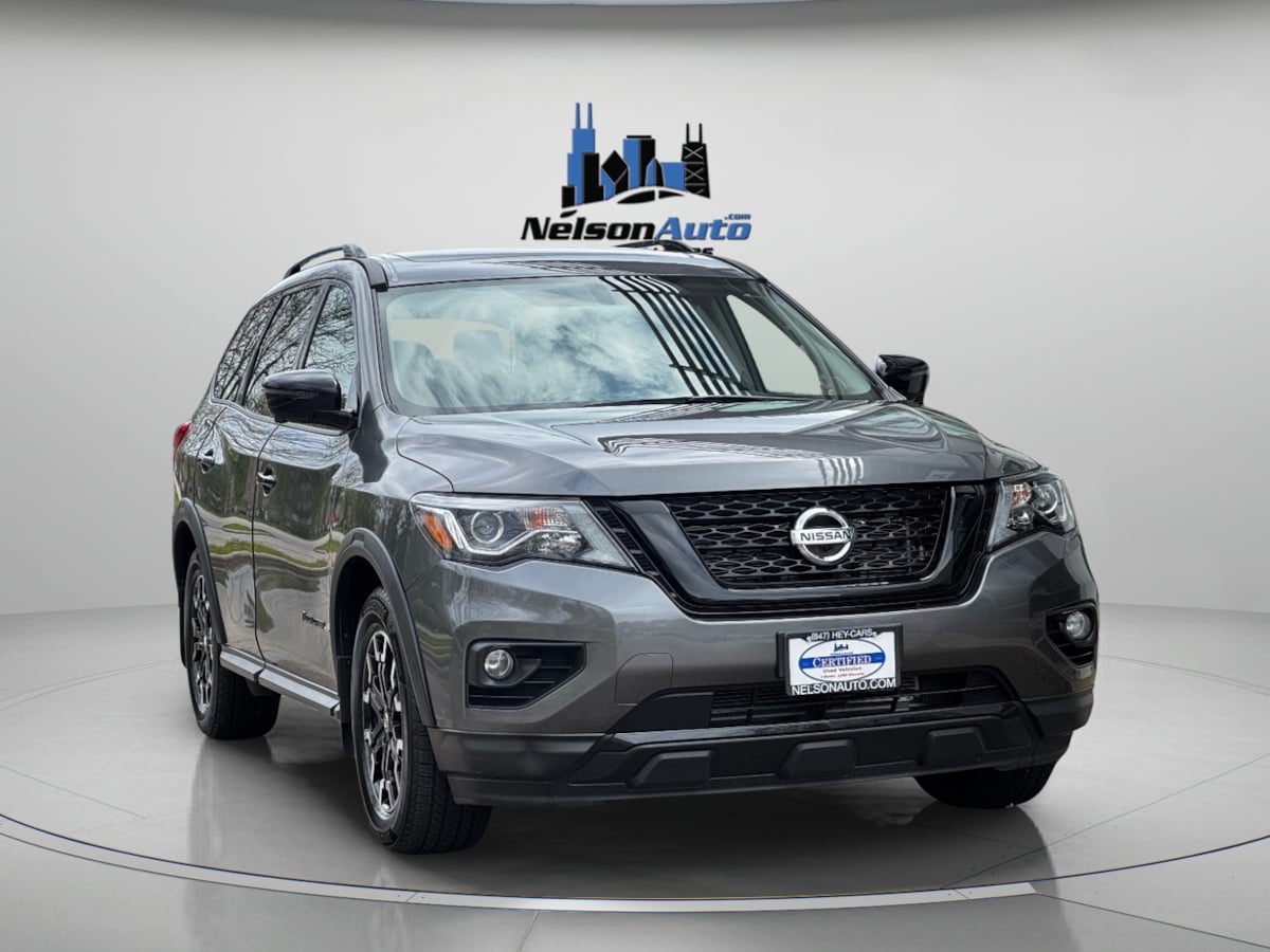2019 Nissan Pathfinder SL photo 2