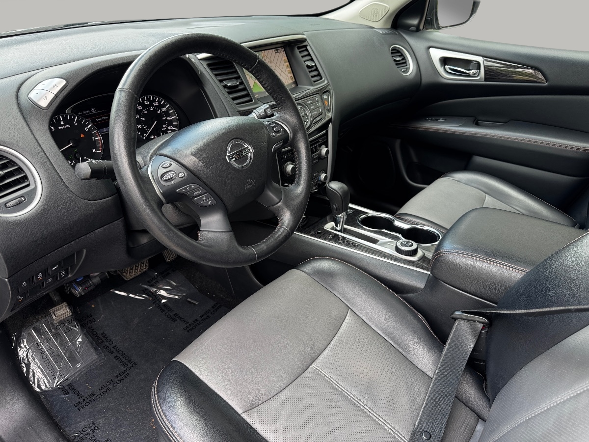 2019 Nissan Pathfinder SL photo 15