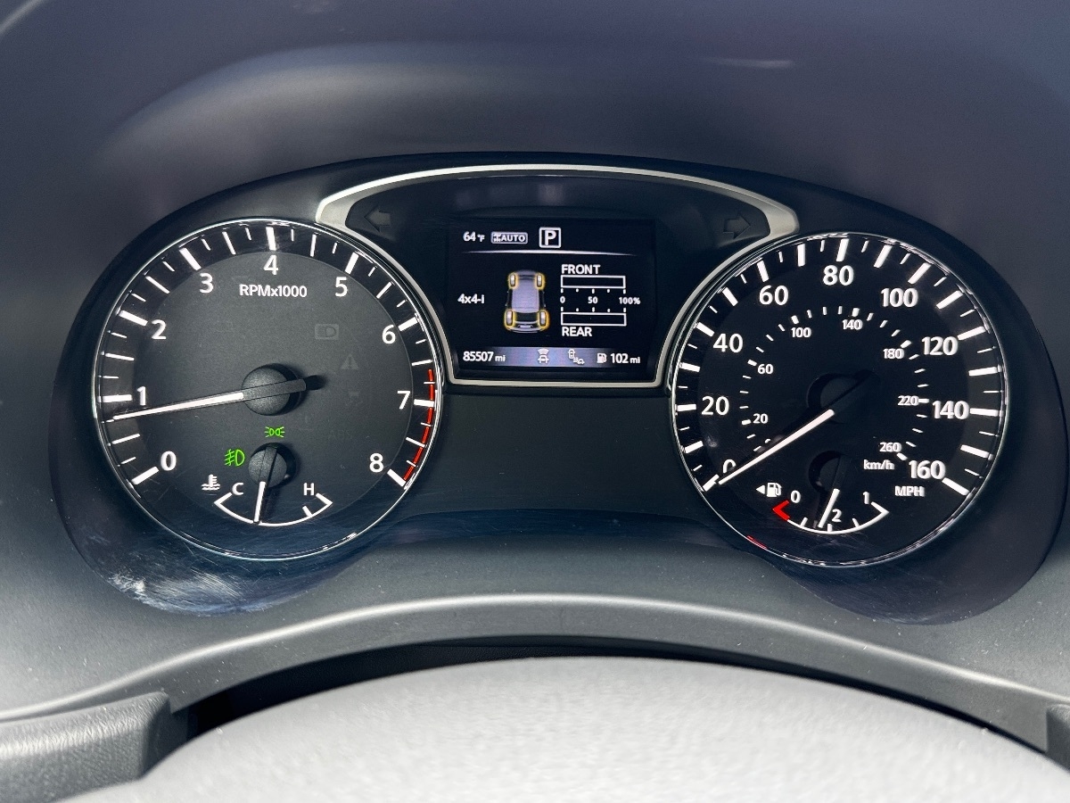 2019 Nissan Pathfinder SL photo 27