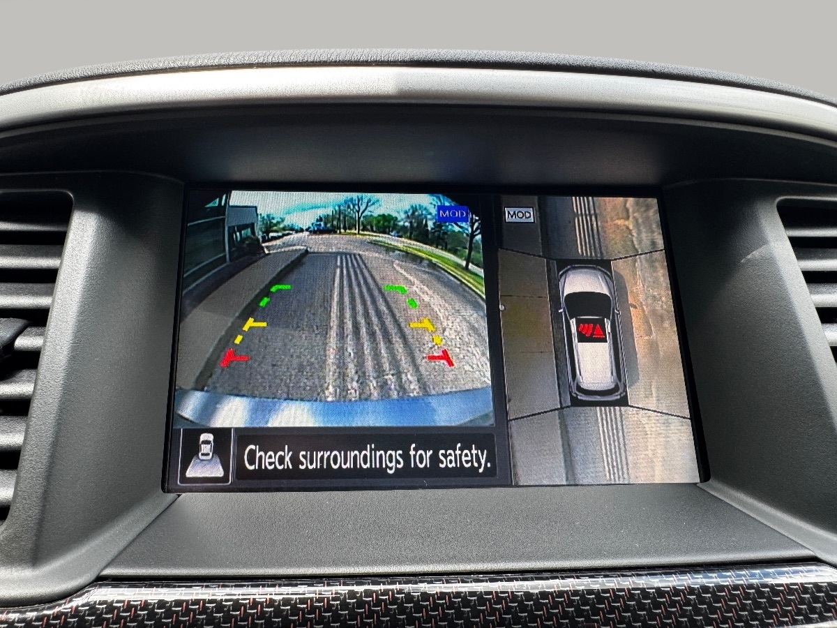 2019 Nissan Pathfinder SL photo 29