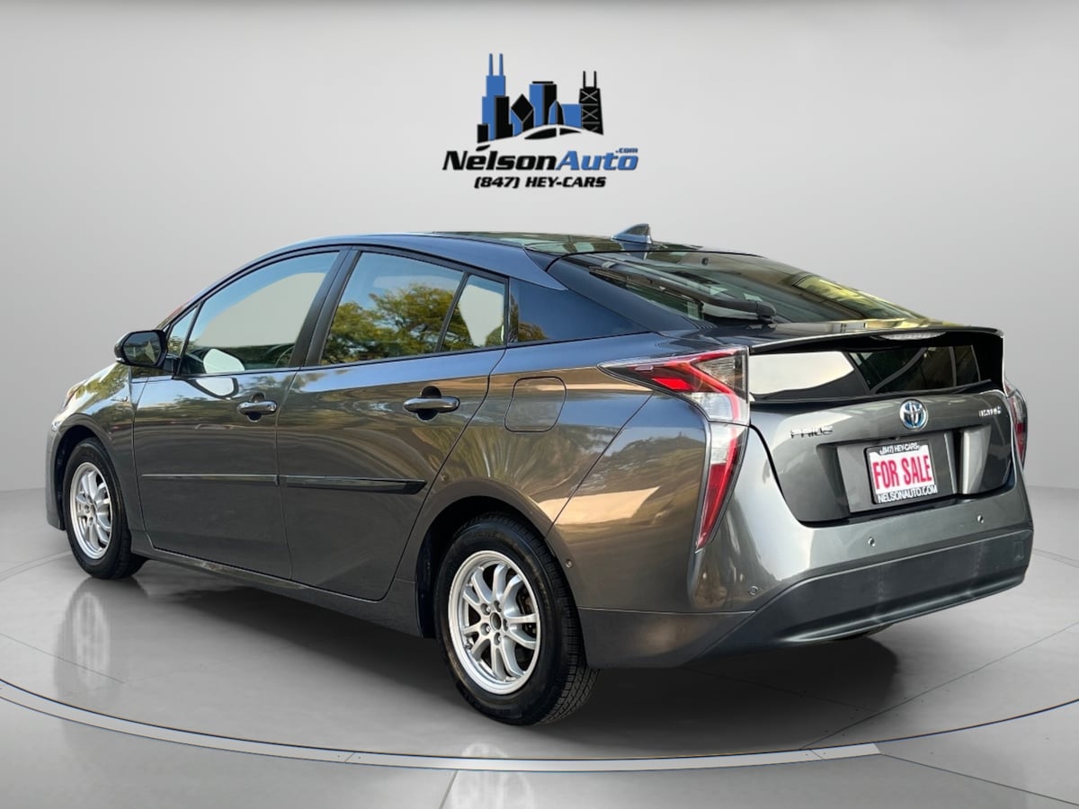 2017 Toyota Prius Two photo 11