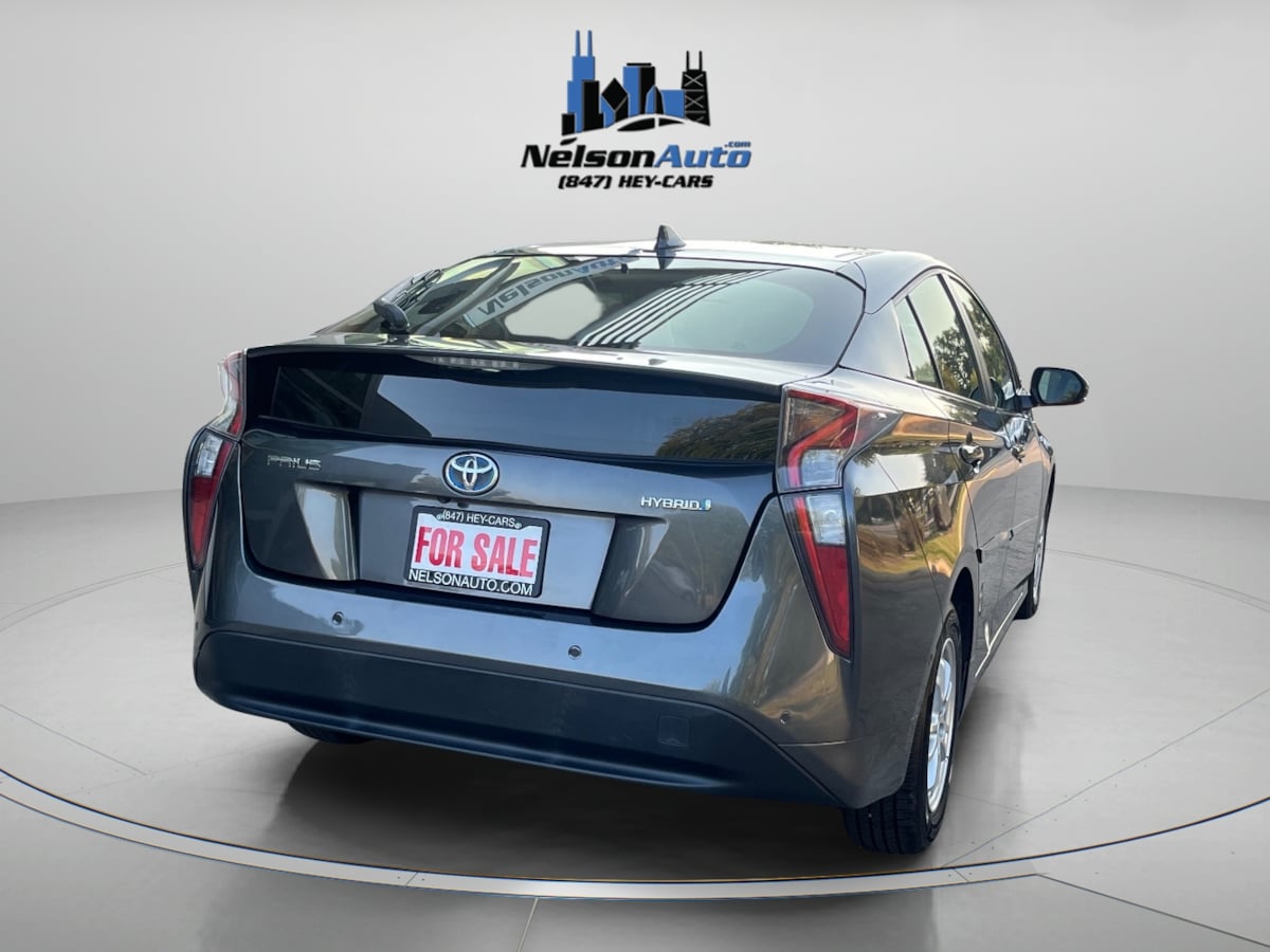 2017 Toyota Prius Two photo 5