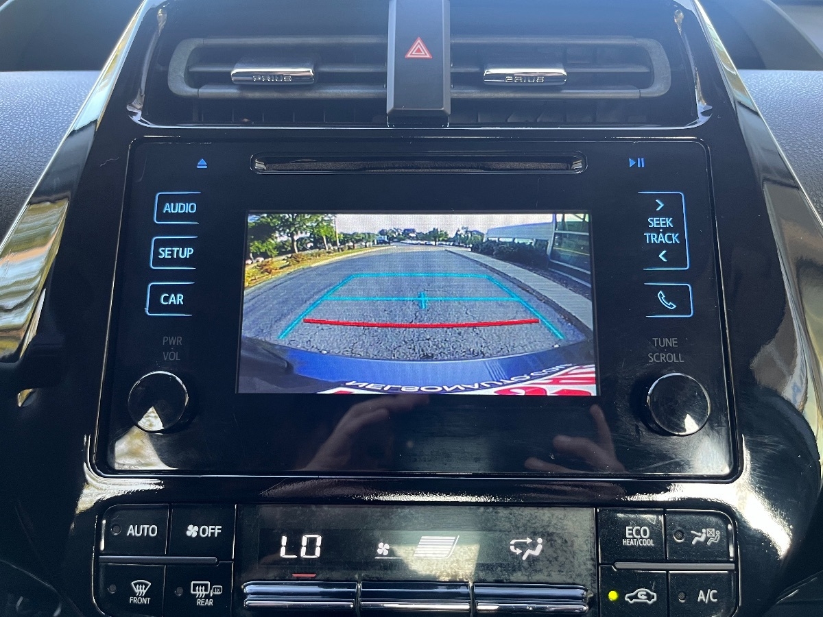 2017 Toyota Prius Two photo 27
