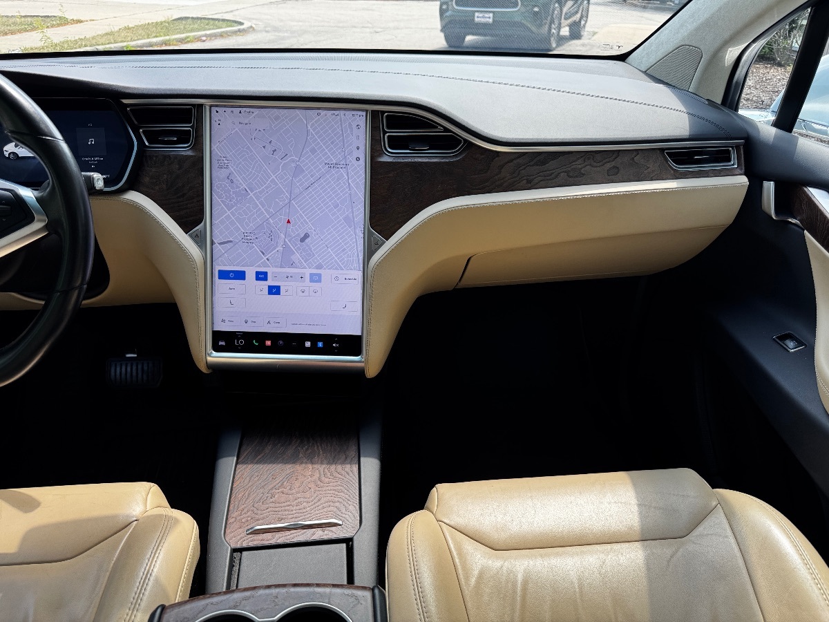 2017 Tesla Model X 75D photo 20
