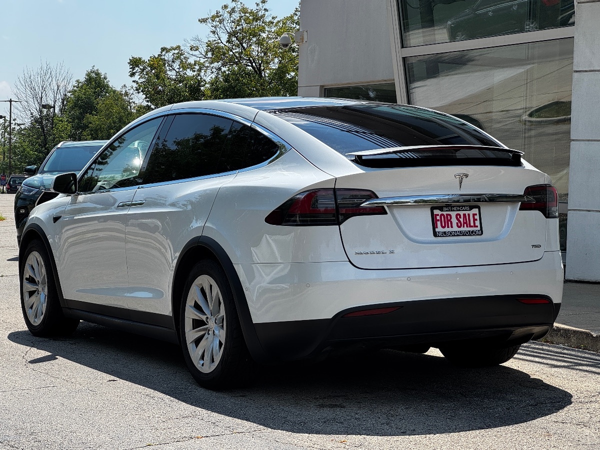 2017 Tesla Model X 75D photo 11